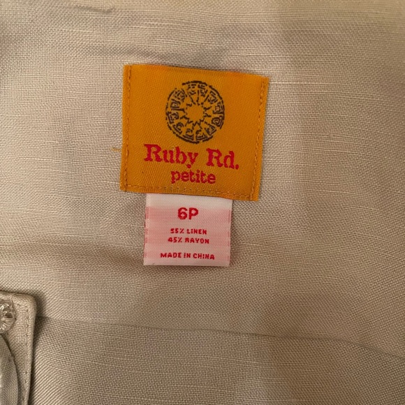 Ruby Red Crop Jacket .. 6P - Picture 7 of 8